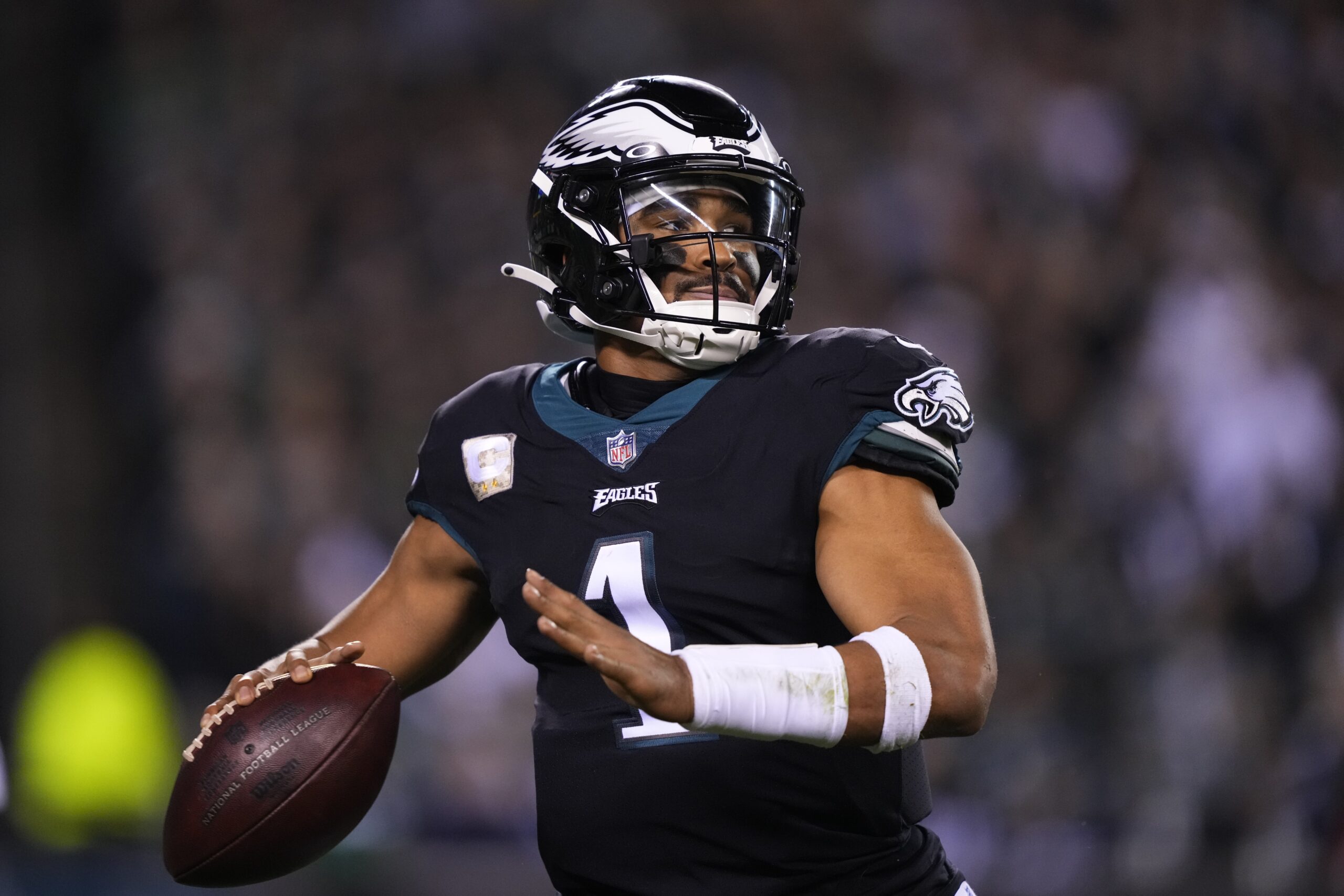 Hurts Eagles Run Past Green Bay 40 33 Rodgers Hurt News Sports 